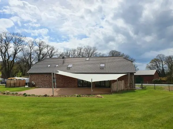 sonnensegel-gewerbe-terrasse