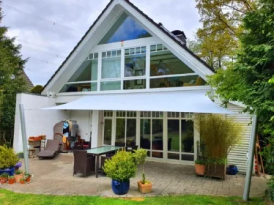 Terrasse mit UV-Schutz Sonnensegel