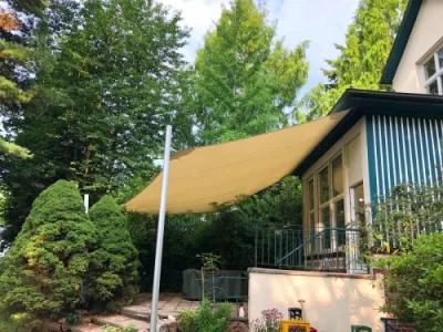Garten Terrasse mit Sonnensegel
