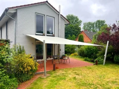 Hochwertiges Sonnensegel als Sonnenschutz im Garten