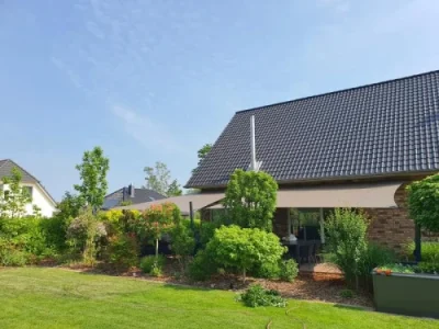 Hochwertiges Sonnensegel als Sonnenschutz im Garten